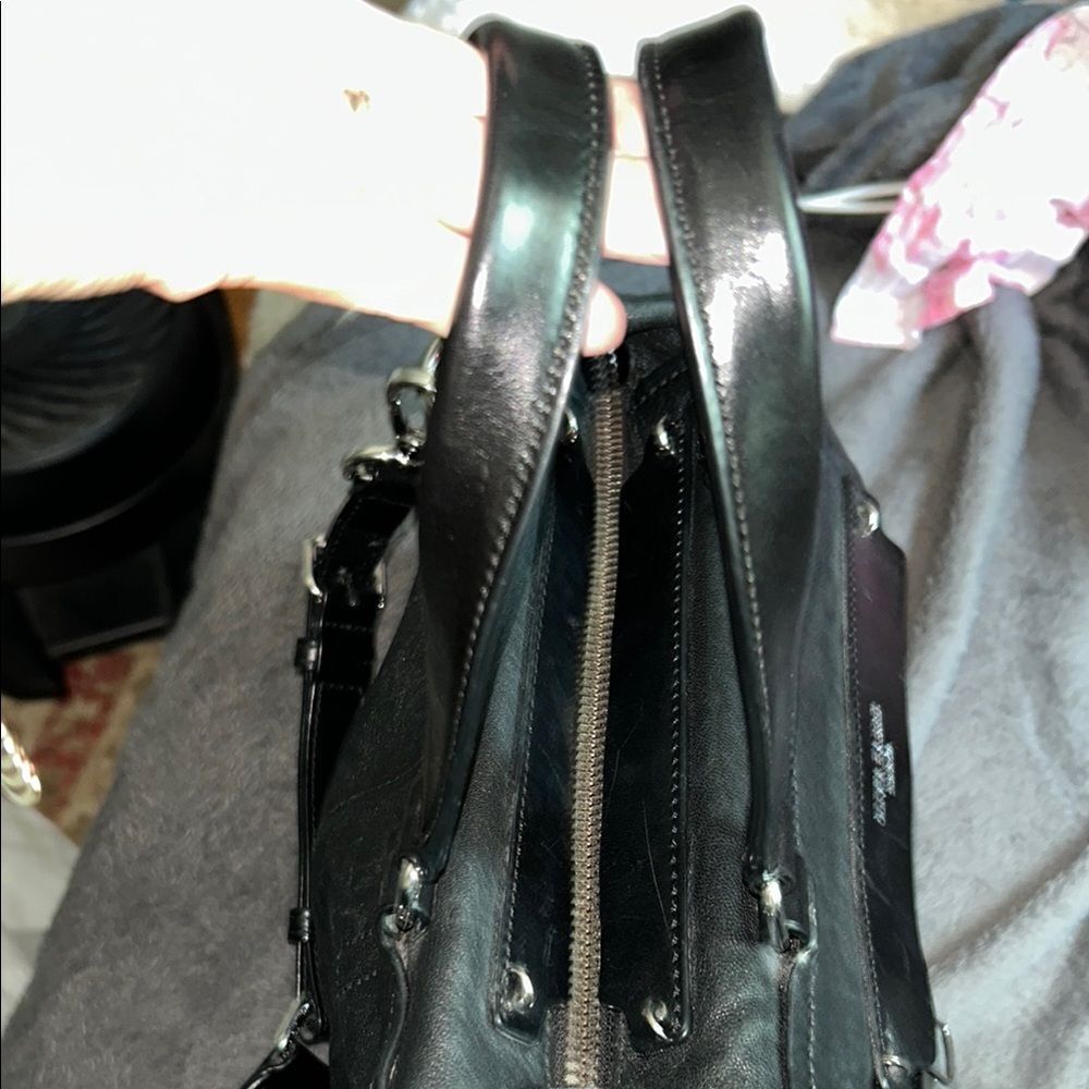 Olivia Harris Black Leather Duffel Bag with Modern Chain-Link Design - Picture 5 of 16